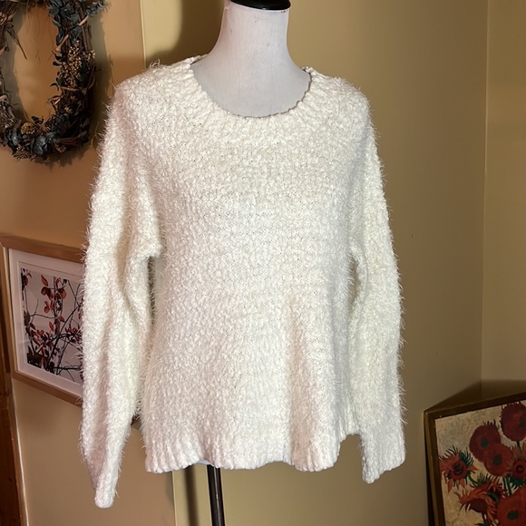 SHOW ME YOUR MUMU Size Medium Fuzzy Crop Varsity Sweater Nubby Ecru Ivory Soft - Picture 1 of 16